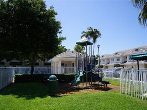 3024 NW 30th Way 3024, Oakland Park FL 33311