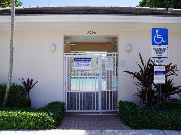 3024 NW 30th Way 3024, Oakland Park FL 33311