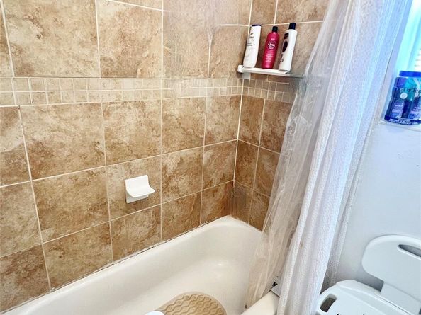 5751 SW 54th Ave, Davie FL 33314