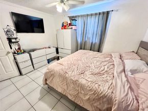 5751 SW 54th Ave, Davie FL 33314