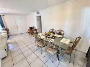 5751 SW 54th Ave, Davie FL 33314