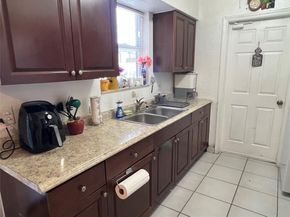 5751 SW 54th Ave, Davie FL 33314