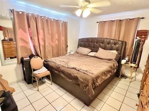 5751 SW 54th Ave, Davie FL 33314