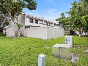 3010 NW 68th St 104, Fort Lauderdale FL 33309