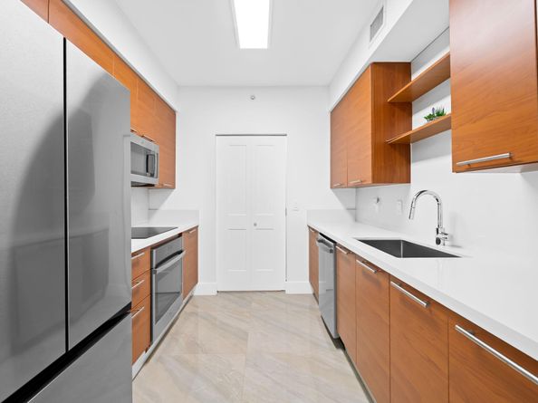 350 SE 2nd St 2280, Fort Lauderdale FL 33301