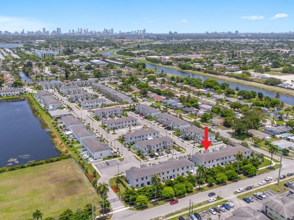 20350 NW 6th Pl 20350, Miami FL 33169