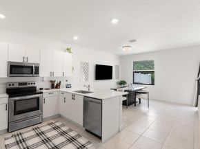 20350 NW 6th Pl 20350, Miami FL 33169