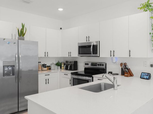20350 NW 6th Pl 20350, Miami FL 33169