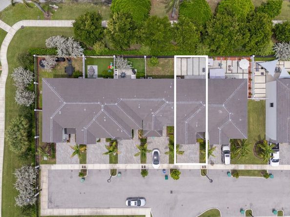 20350 NW 6th Pl 20350, Miami FL 33169