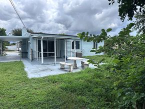 1020 Cherry Rd, West Palm Beach FL 33409
