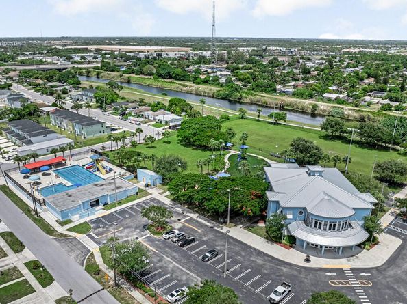 409 NW 12th Avenue, Boynton Beach FL 33435