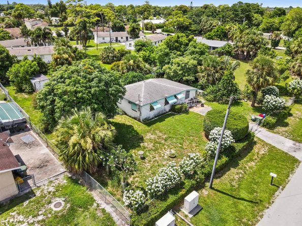 2653 Gulfstream Road, Palm Springs FL 33406