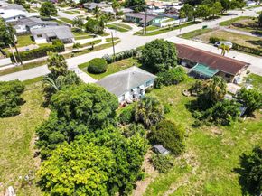 2653 Gulfstream Road, Palm Springs FL 33406