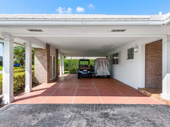 367 Villa Drive S, Atlantis FL 33462