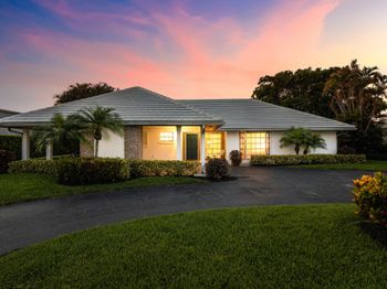 367 Villa Drive S