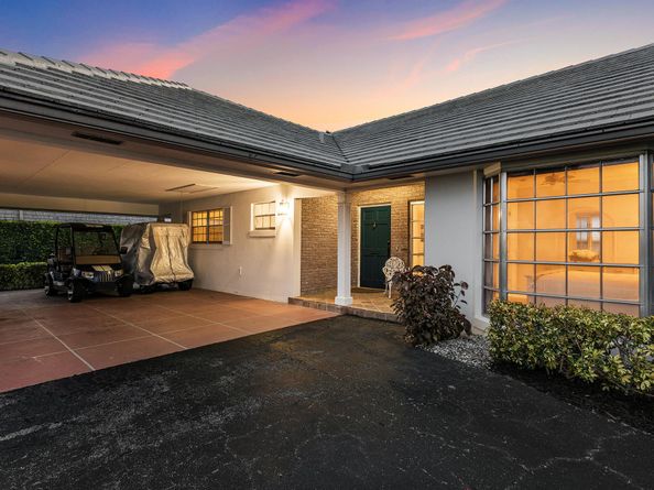 367 Villa Drive S, Atlantis FL 33462