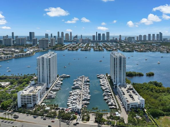 17111 Biscayne Blvd 1101, North Miami Beach FL 33160