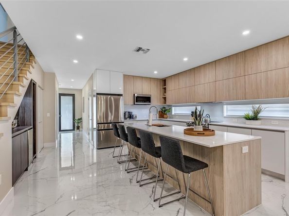 811 SW 10th Terrace, Fort Lauderdale FL 33315