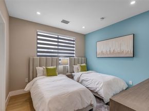 811 SW 10th Terrace, Fort Lauderdale FL 33315