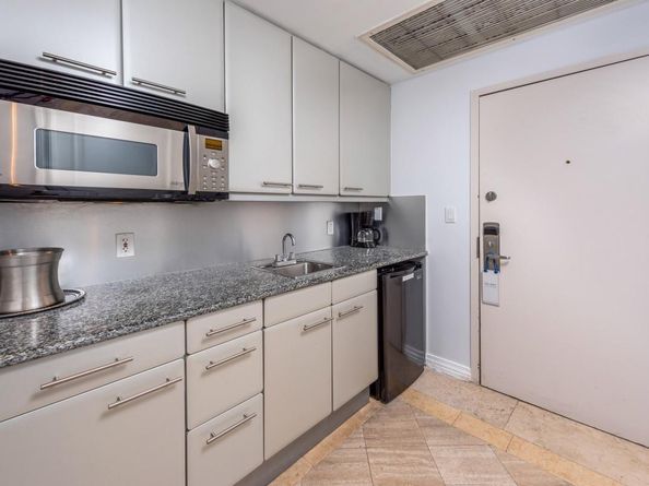 101 Ocean Dr 704, Miami Beach FL 33139
