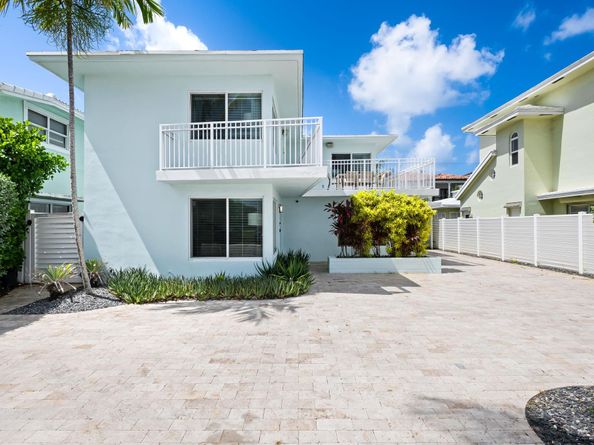 3321 NE 16th Ct, Fort Lauderdale FL 33305
