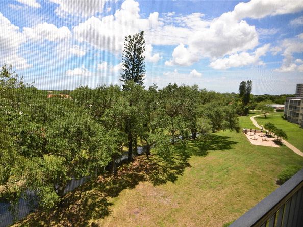 3575 Broken Woods Dr 502, Coral Springs FL 33065