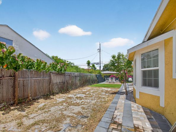 707 46th Street S, West Palm Beach FL 33407