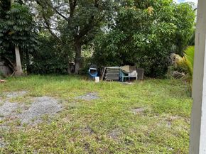 1251 NE 208th Ter, Miami FL 33179