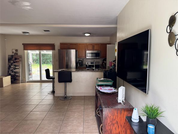 1251 NE 208th Ter, Miami FL 33179