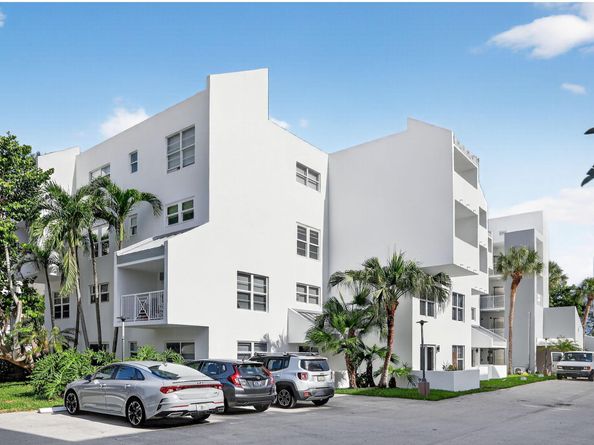 2870 NE 14th St Causeway 308c, Pompano Beach FL 33062