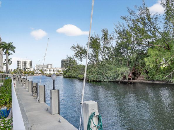 2870 NE 14th St Causeway 308c, Pompano Beach FL 33062