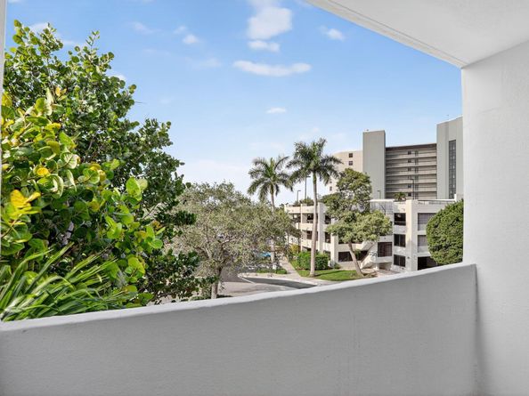 2870 NE 14th St Causeway 308c, Pompano Beach FL 33062
