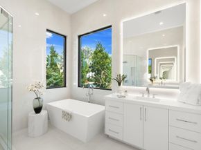 2724 NE 21st Court, Fort Lauderdale FL 33305