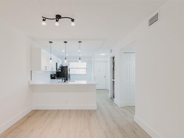 7579 NW 79th Ave 205, Tamarac FL 33321