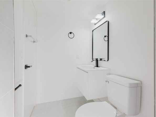 7579 NW 79th Ave 205, Tamarac FL 33321
