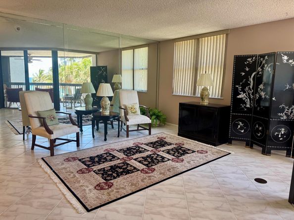 1155 Hillsboro Mile 303, Hillsboro Beach FL 33062