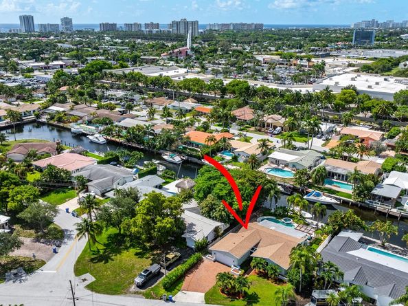 906 SE 10th St, Pompano Beach FL 33060