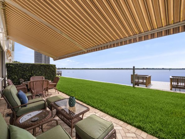 52 Yacht Club Drive 103, North Palm Beach FL 33408
