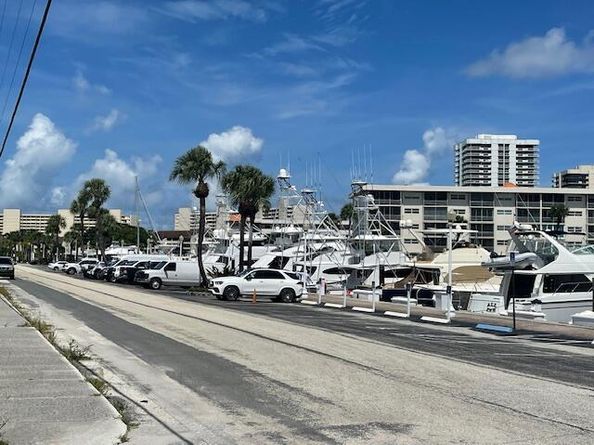 52 Yacht Club Drive 103, North Palm Beach FL 33408