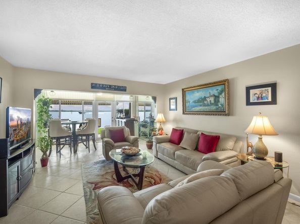 52 Yacht Club Drive 103, North Palm Beach FL 33408