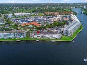 52 Yacht Club Drive 103, North Palm Beach FL 33408