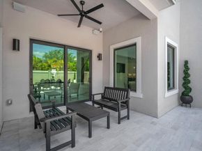 5827 Brookfield Cir W, Hollywood FL 33312
