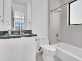 5827 Brookfield Cir W, Hollywood FL 33312
