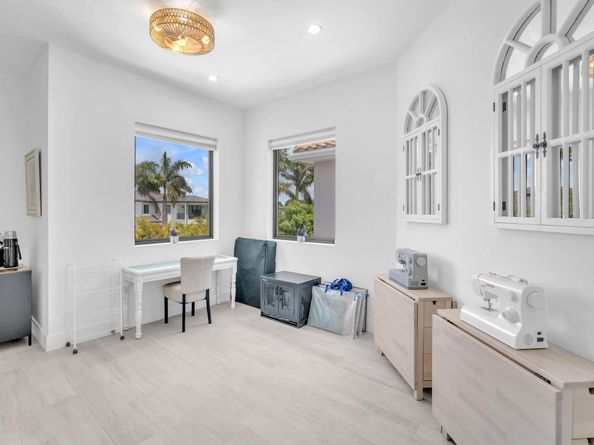 5827 Brookfield Cir W, Hollywood FL 33312
