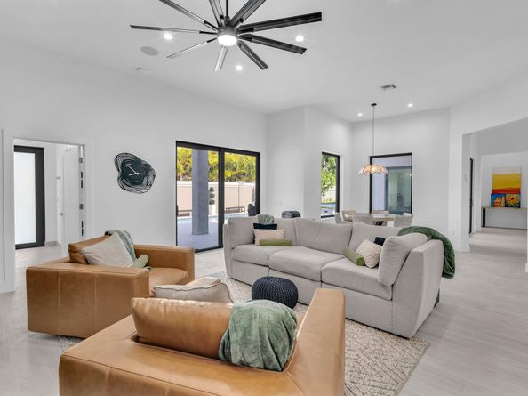 5827 Brookfield Cir W, Hollywood FL 33312
