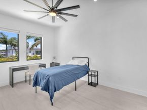 5827 Brookfield Cir W, Hollywood FL 33312