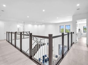 5827 Brookfield Cir W, Hollywood FL 33312