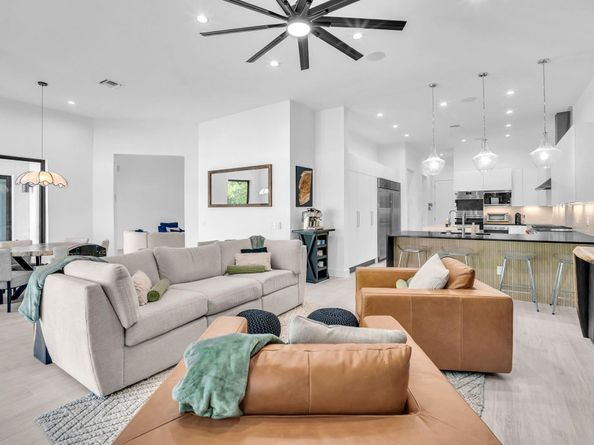 5827 Brookfield Cir W, Hollywood FL 33312