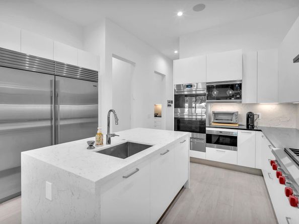 5827 Brookfield Cir W, Hollywood FL 33312
