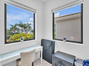 5827 Brookfield Cir W, Hollywood FL 33312